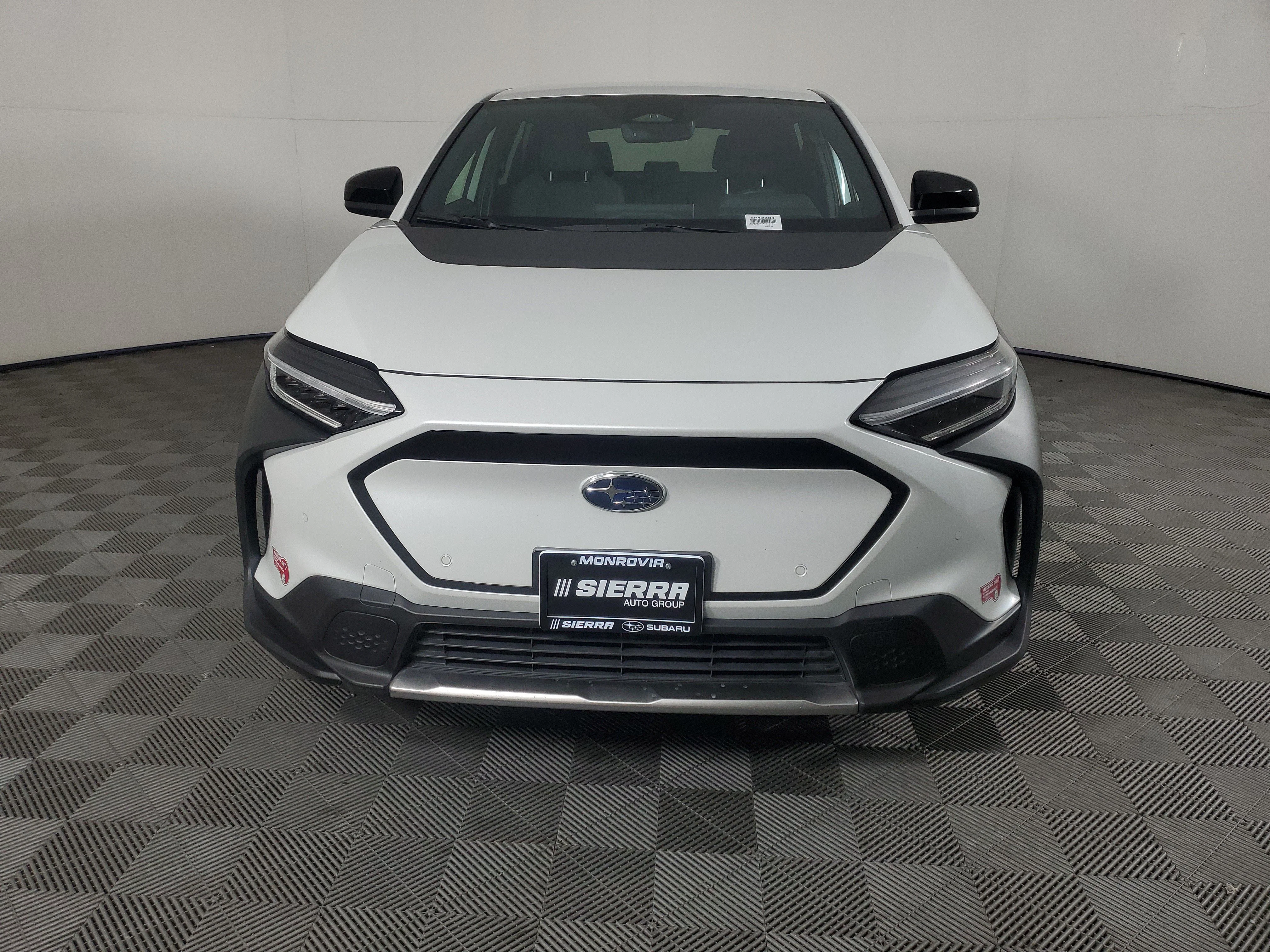 Used 2023 Cosmic White Pearl Subaru Premium image 9