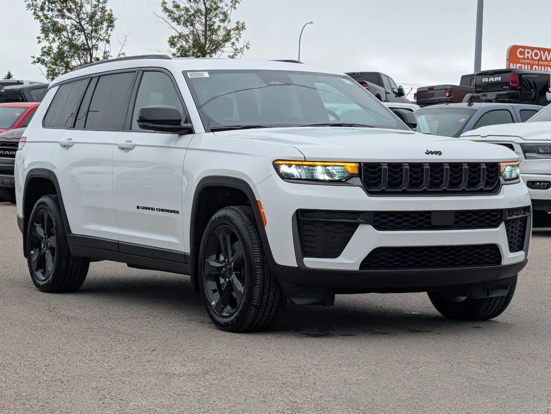 New 2026 White Jeep Altitude - - 4x4 - 20 Gloss Black Wheels - Remote Start - Capri Leatherette & More! image 2