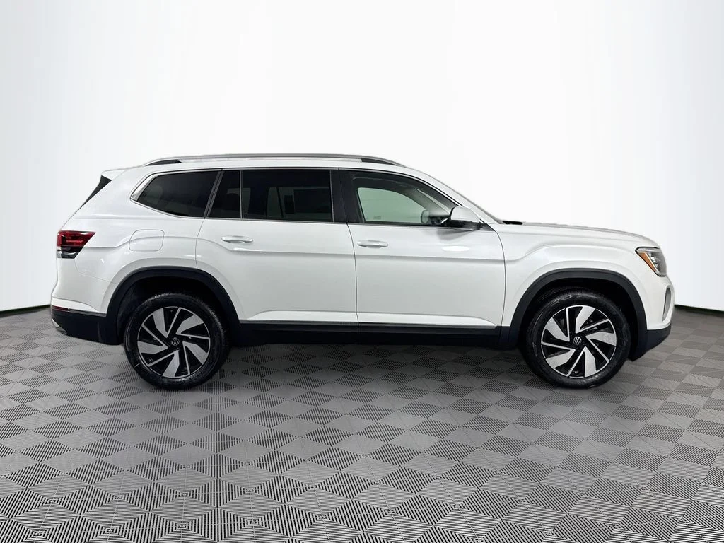 New 2026 White Pearl Volkswagen 2.0T SEL image 5