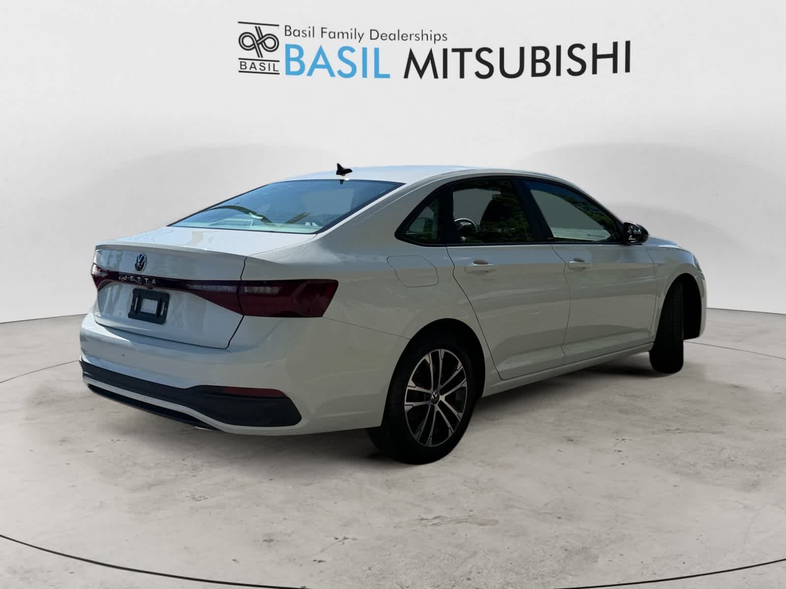Used 2025 Pure White Volkswagen Sport image 5