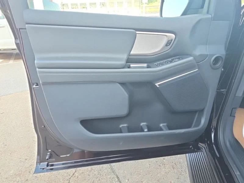 New 2026 Agate Black Metallic Ford MAX Active image 26