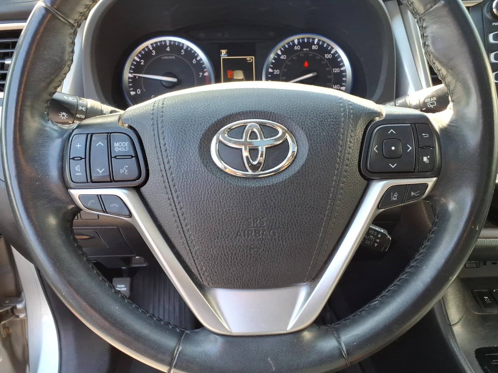 Used 2019 Celestial Silver Metallic Toyota XLE image 18