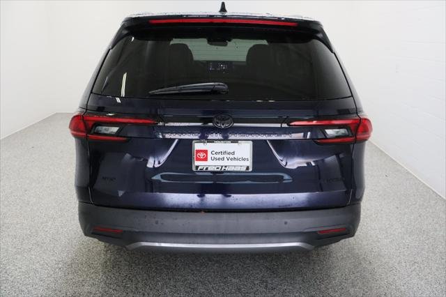 Certified Used 2025 Blueprint Toyota Limited 2.4T image 8