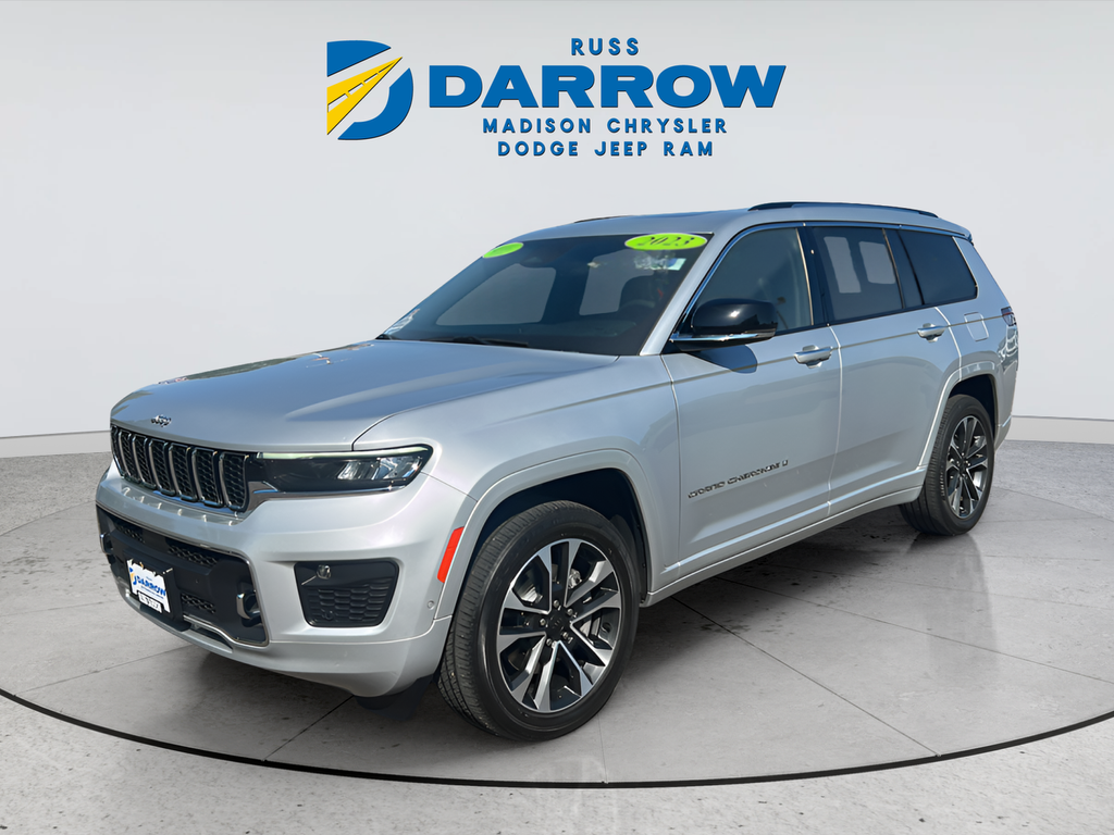 Used 2023 Silver Jeep Overland image 1
