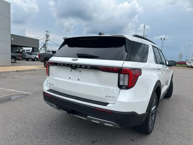 New 2026 Star White Metallic Tri-Coat Ford Active image 19