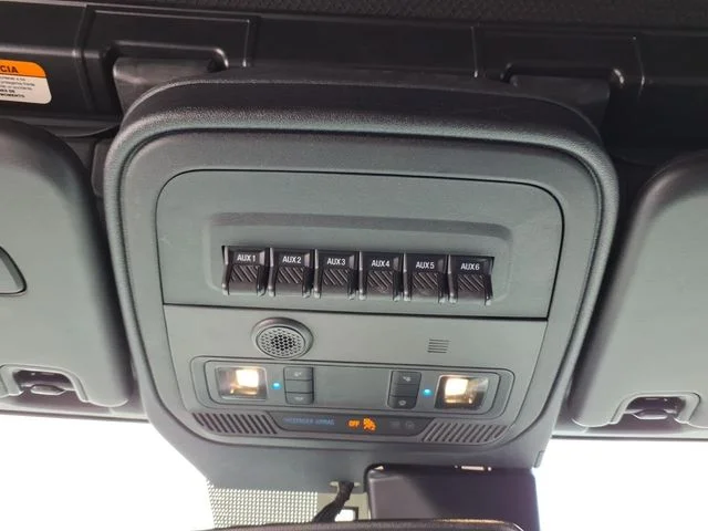 Used 2022 Gray Ford Badlands image 29