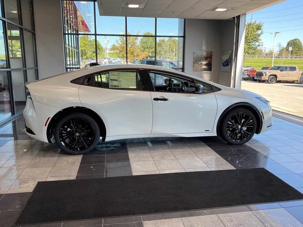 New 2027 Beige Toyota Nightshade image 5