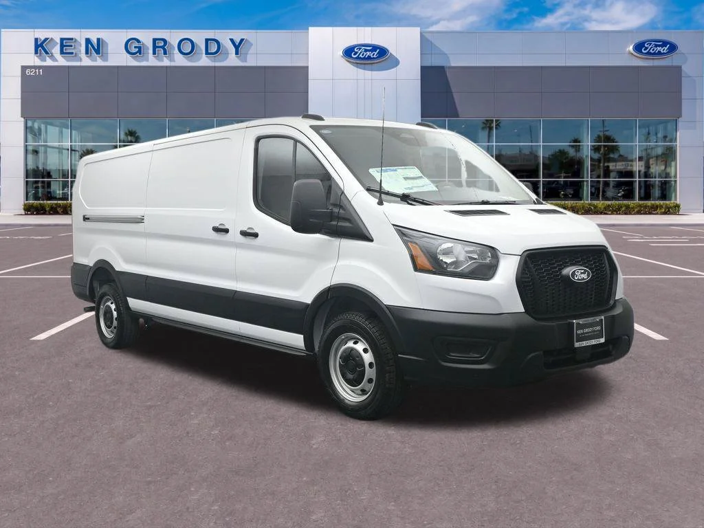 New 2026 Oxford White Ford Base image 1