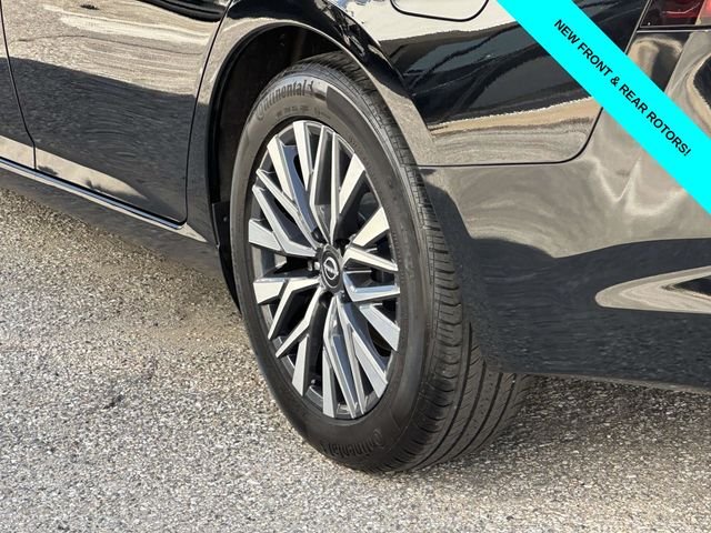 Used 2023 Black Nissan 2.5 SV image 11