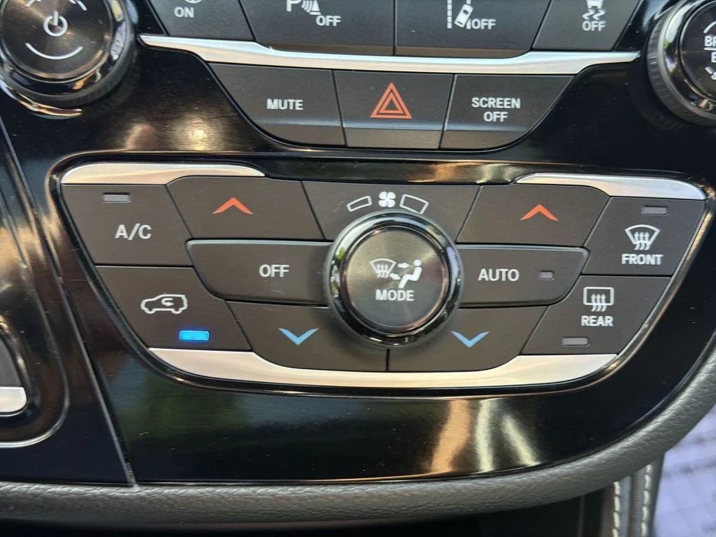 Used 2022 Black Chrysler Limited image 17