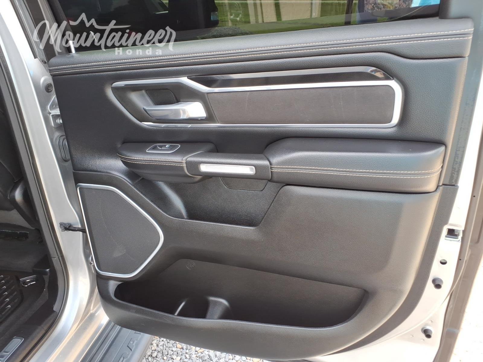 Used 2022 Billet Silver Metallic Clearcoat Ram Laramie image 27