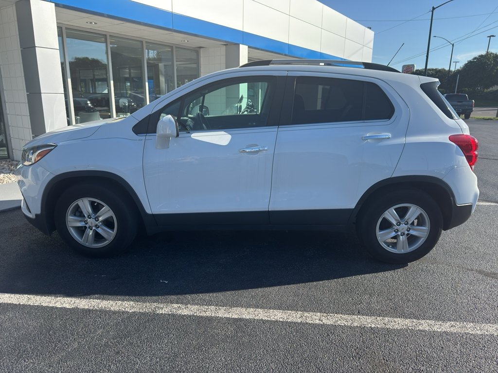 Used 2020 SUMMIT WHITE Chevrolet LT image 2