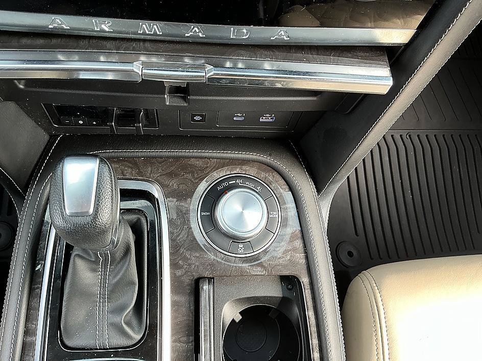 Used 2023 Aspen White Tricoat Nissan Platinum image 21