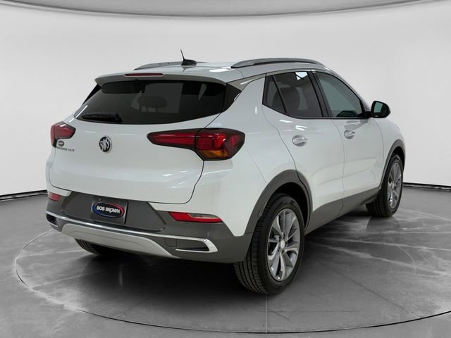 Used 2023 White Frost Tricoat Buick Essence image 3