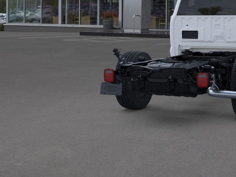 2025 Ford F-350 Super Duty Chassis Cab XLT - Photo 21