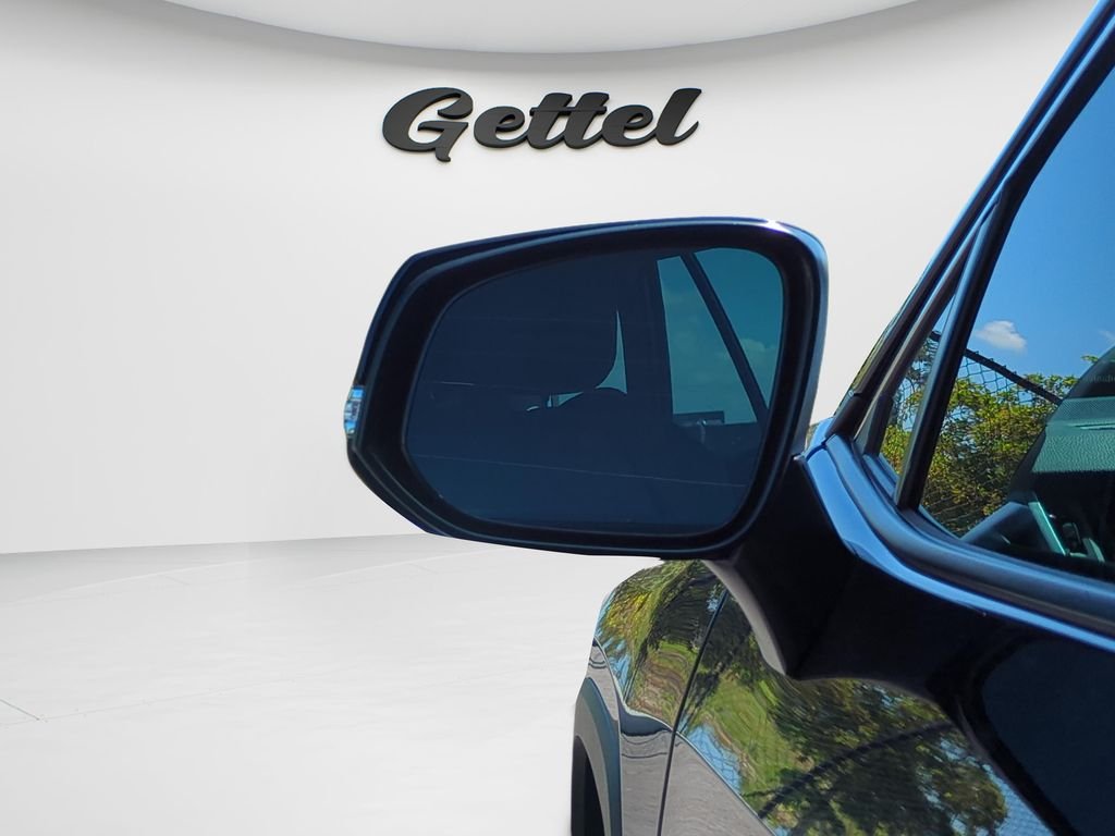Used 2023  Toyota Limited image 29