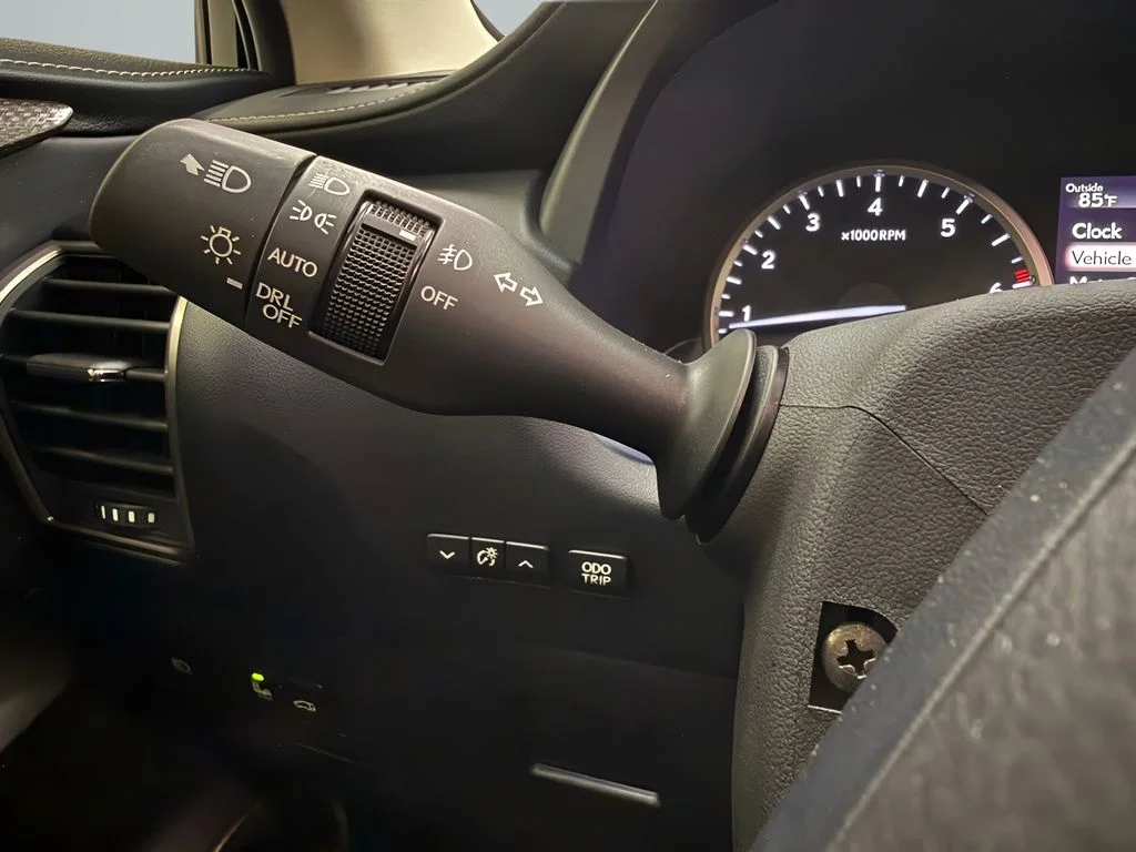 Used 2019 White Lexus 300 Base image 21