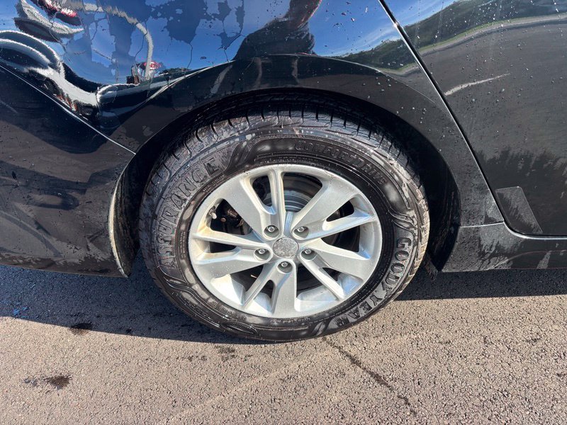 Used 2018 Black Kia LX image 16