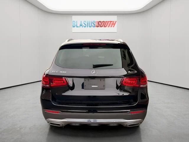 Used 2022 Black Mercedes-Benz GLC 300 image 4