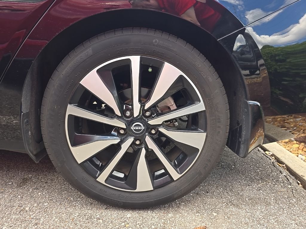 Used 2024 Black Nissan SV image 9