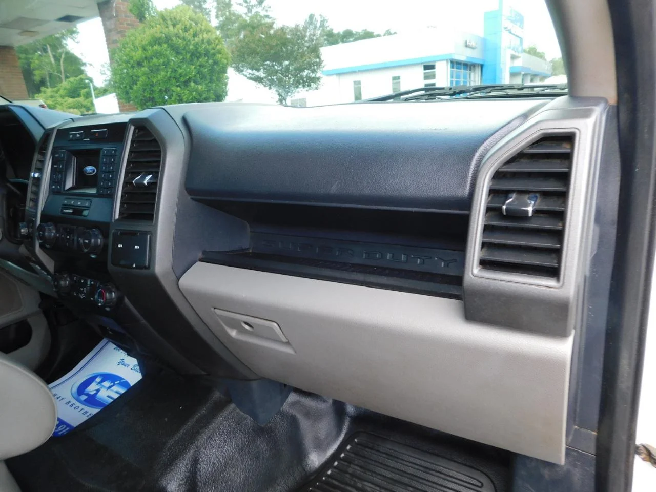 Used 2022 White Ford XL 4WD Crew Cab 6.75 ft Box image 18