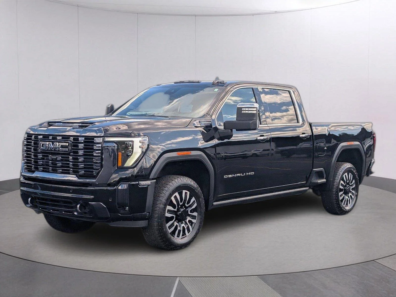 Certified Used 2024 Onyx Black GMC Denali Ultimate image 1