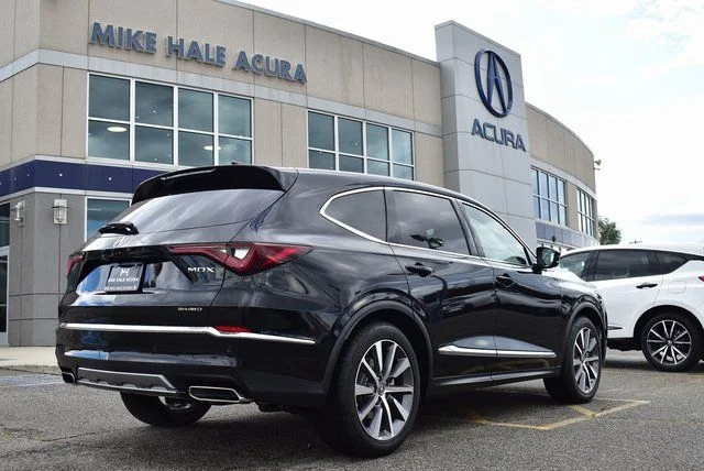 Used 2025 Majestic Black Pearl Acura SH-AWD TECH image 5
