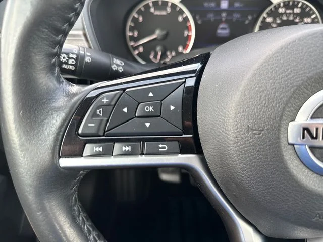 Used 2022 Silver Nissan 2.5 SL image 31