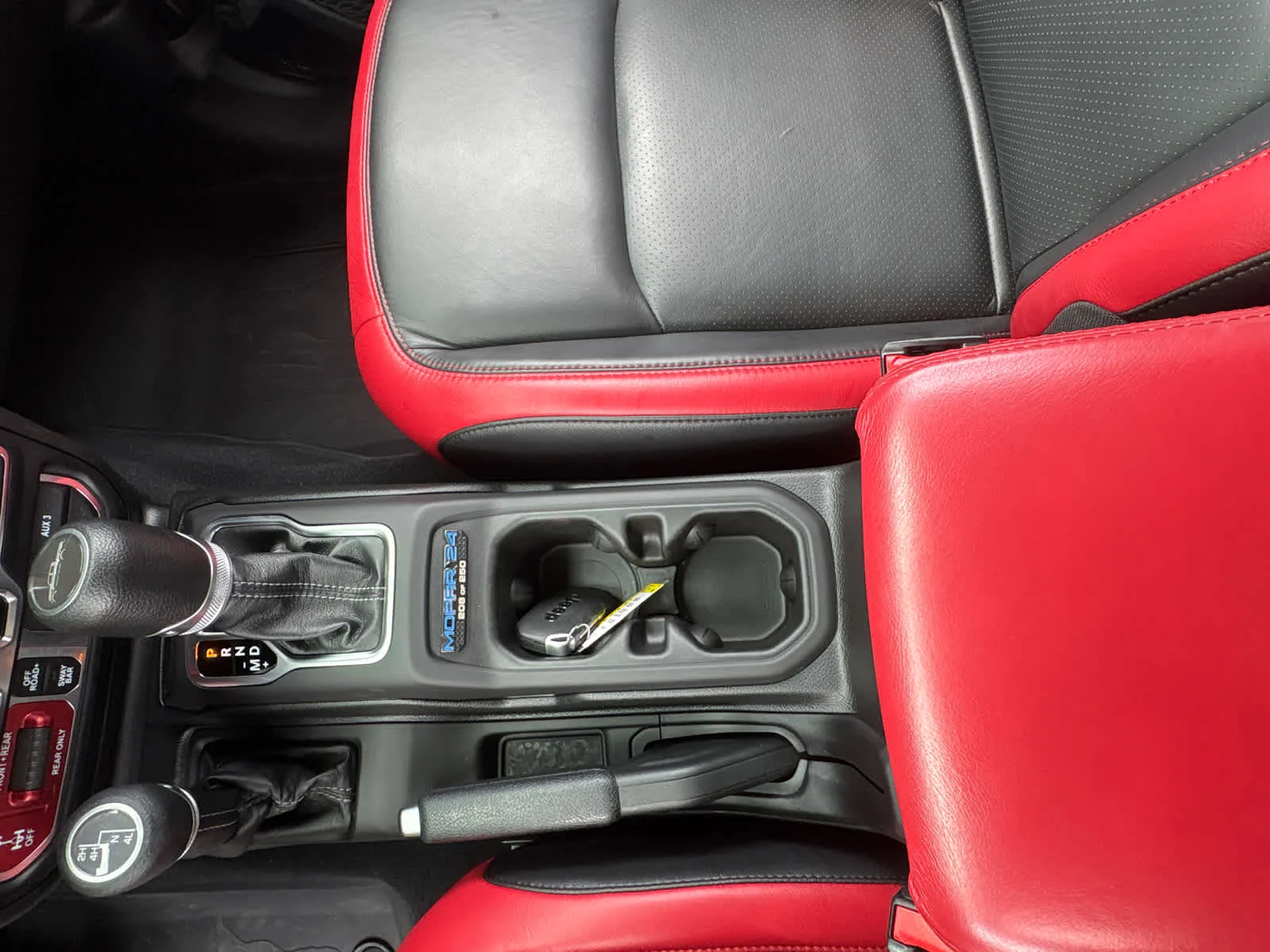 Used 2024 BLACK Jeep Rubicon image 28