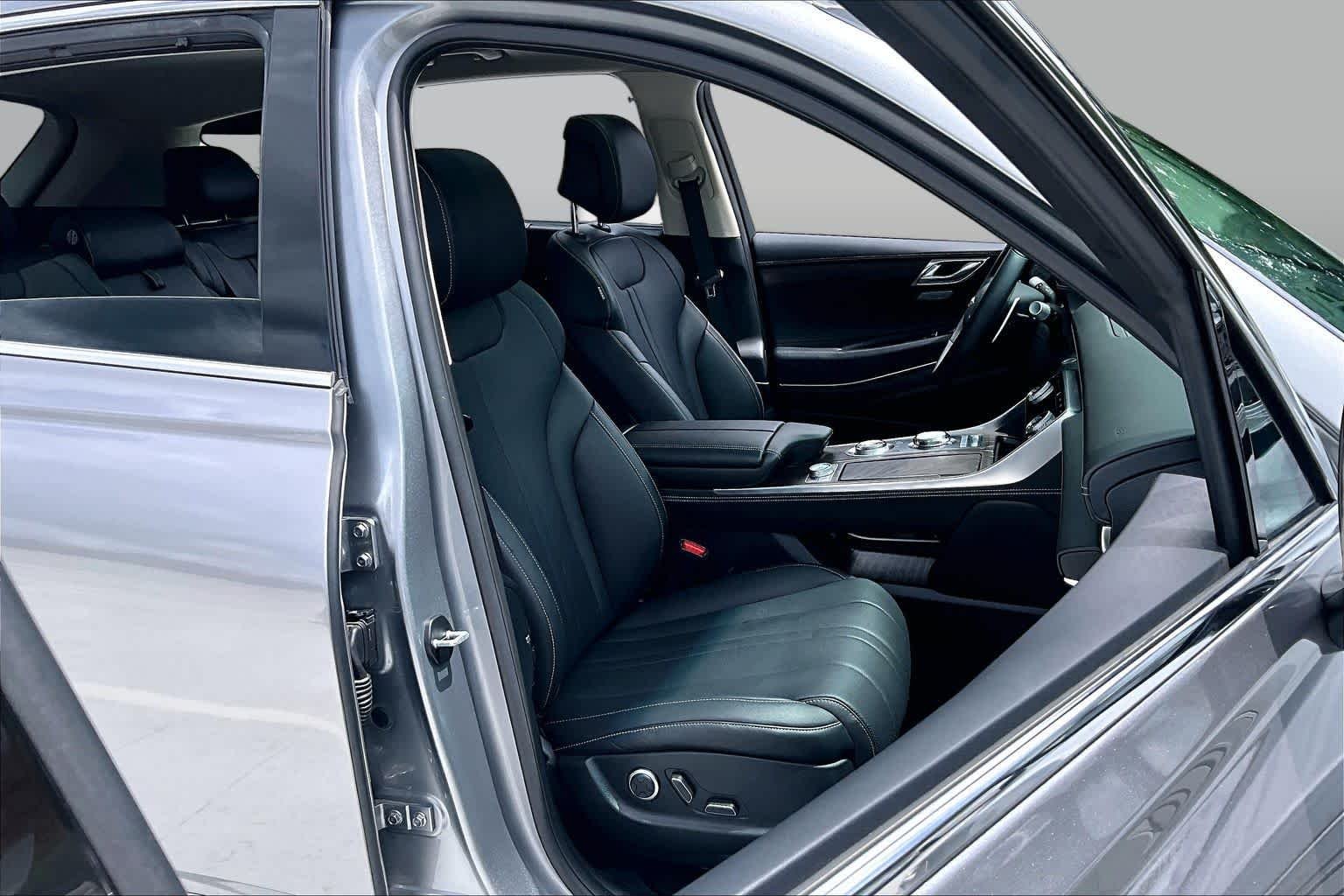 2024 GENESIS GV80 Standard - Photo 17