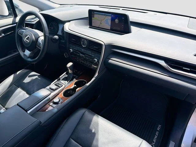 Used 2018 Silver Lexus 450h image 28