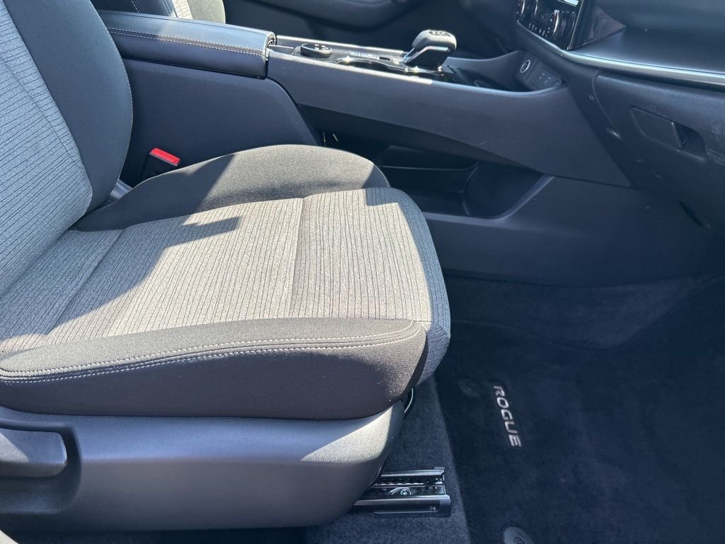 Used 2023 Gray Nissan SV image 18