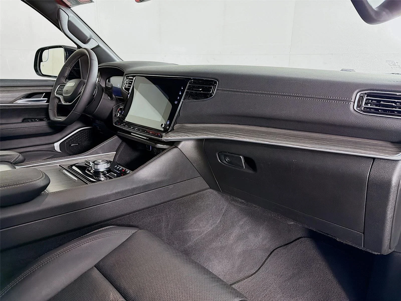 2024 Jeep Wagoneer Series III - Photo 29