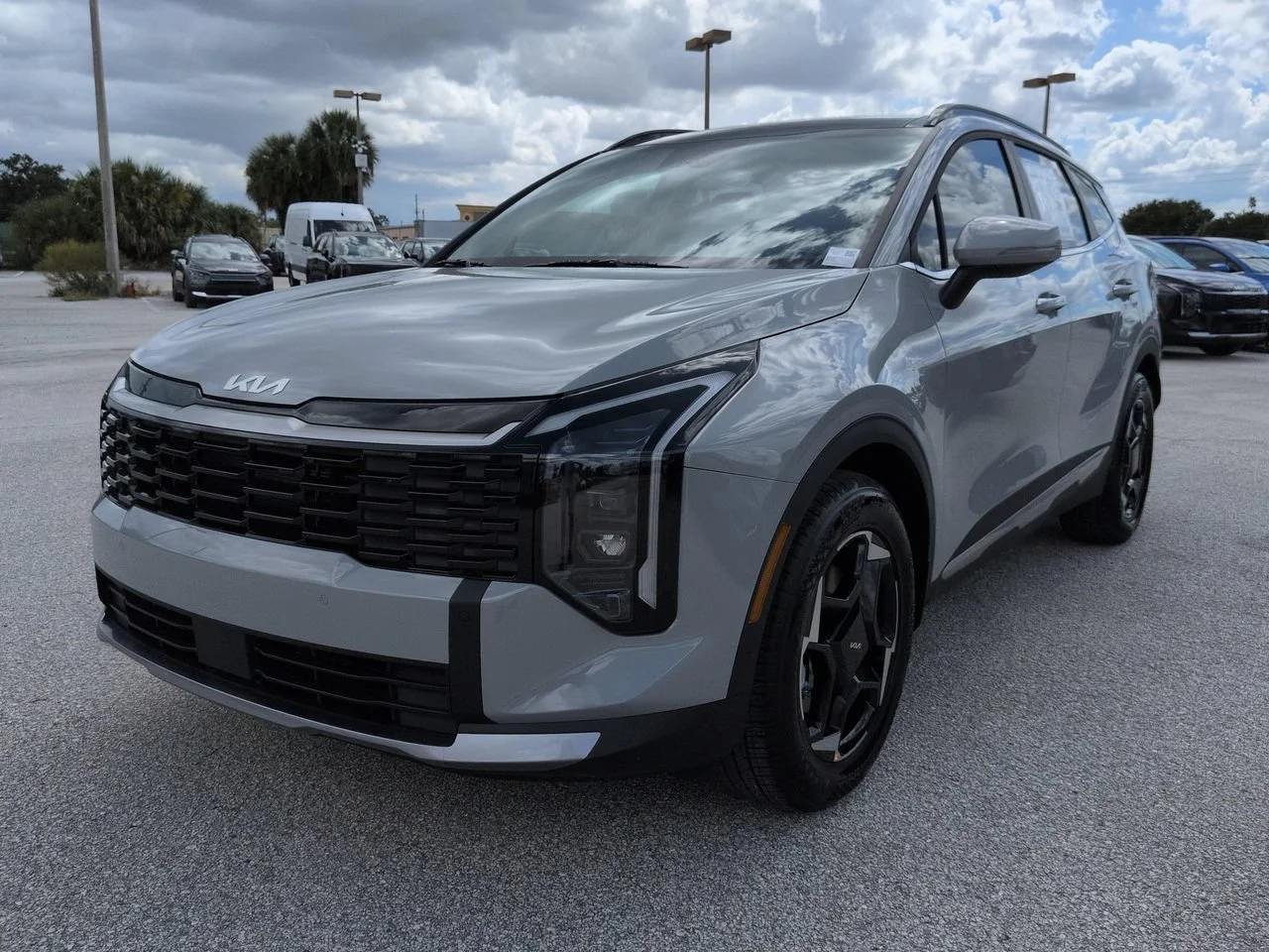 New 2027 Wolf Gray Kia EX image 8