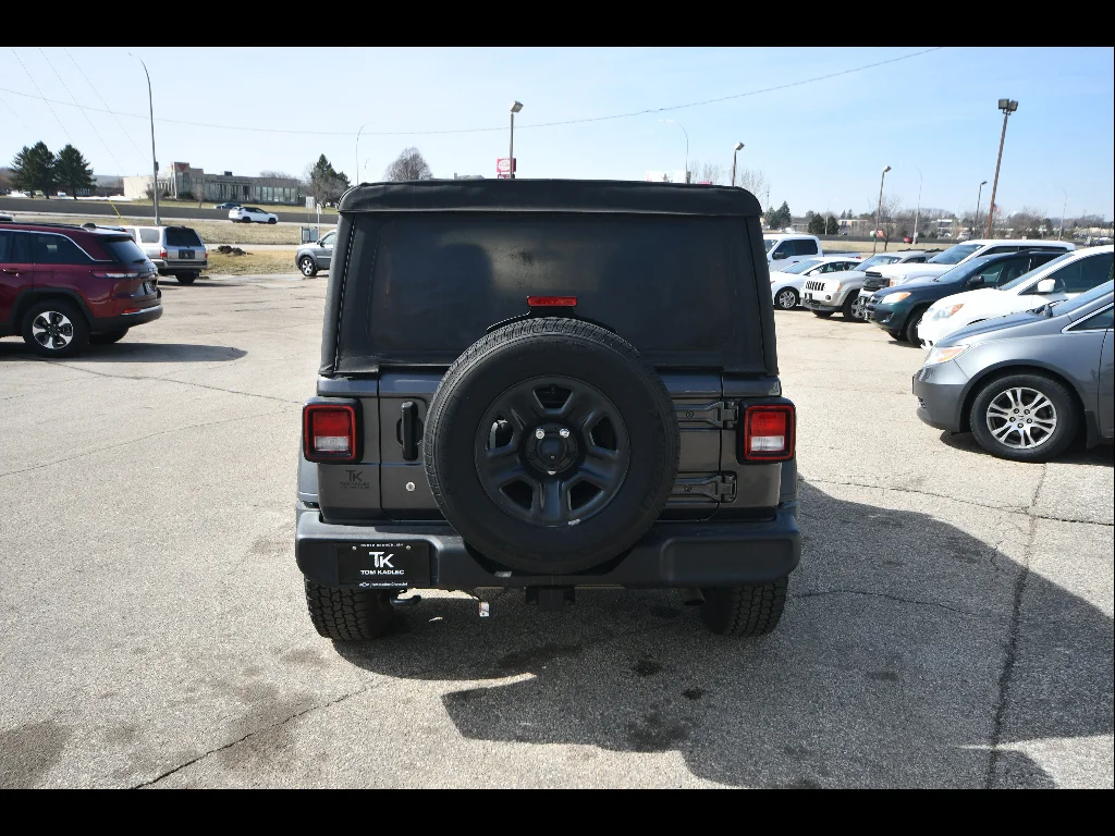 2018 Jeep All-New Wrangler Unlimited Sport - Photo 6