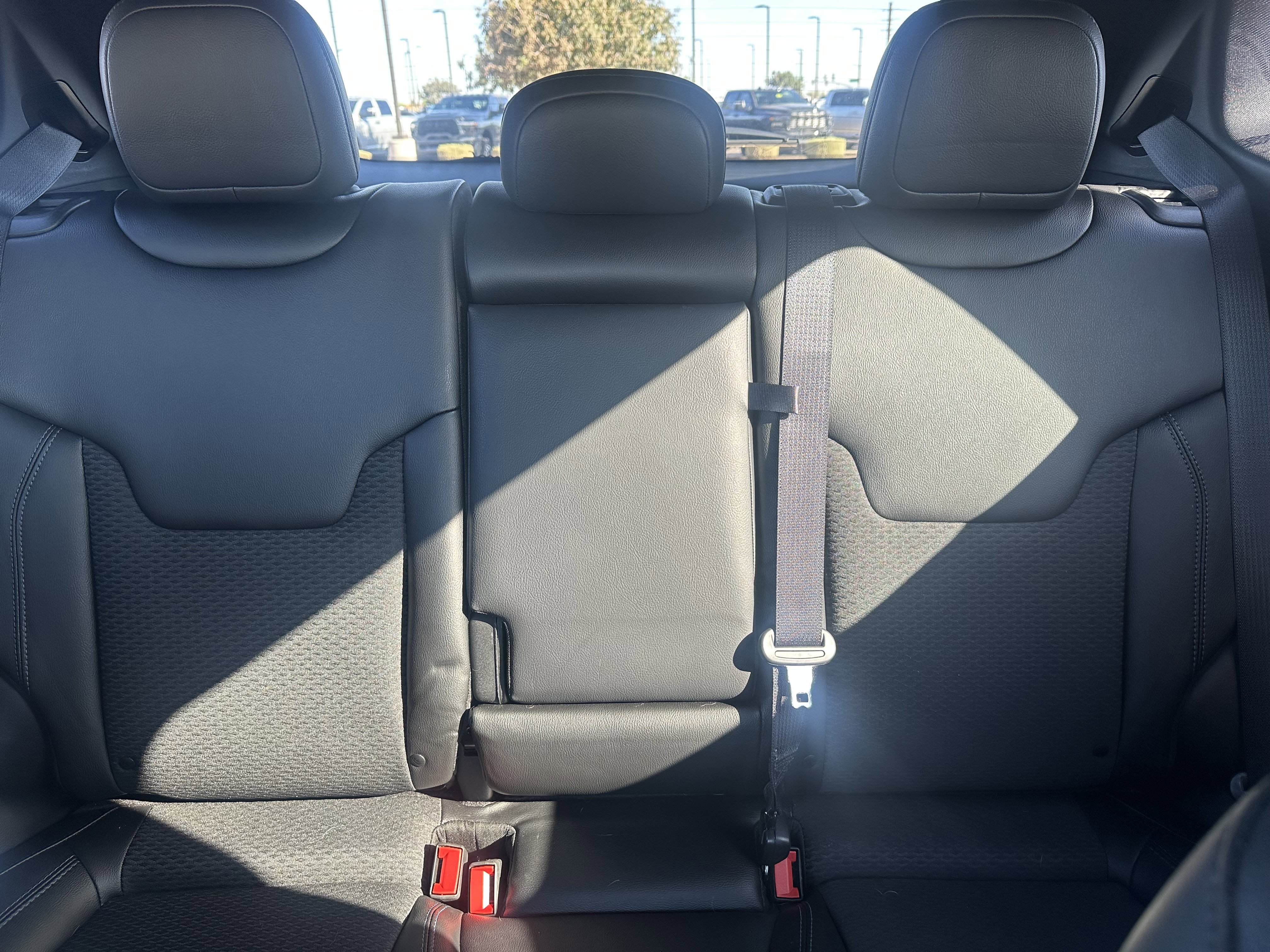 Used 2025 Bright White Clearcoat Jeep Latitude image 17