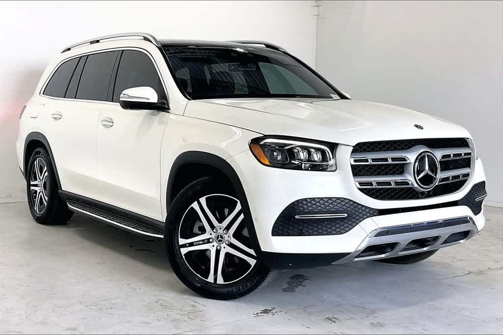 Certified Used 2022 MANUFAKTUR Diamond White Bright Mercedes-Benz GLS 450 image 3