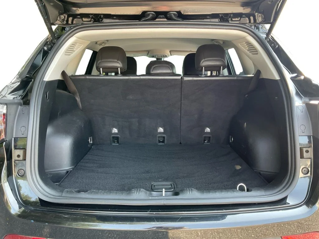 Used 2021 Black Jeep Latitude image 13
