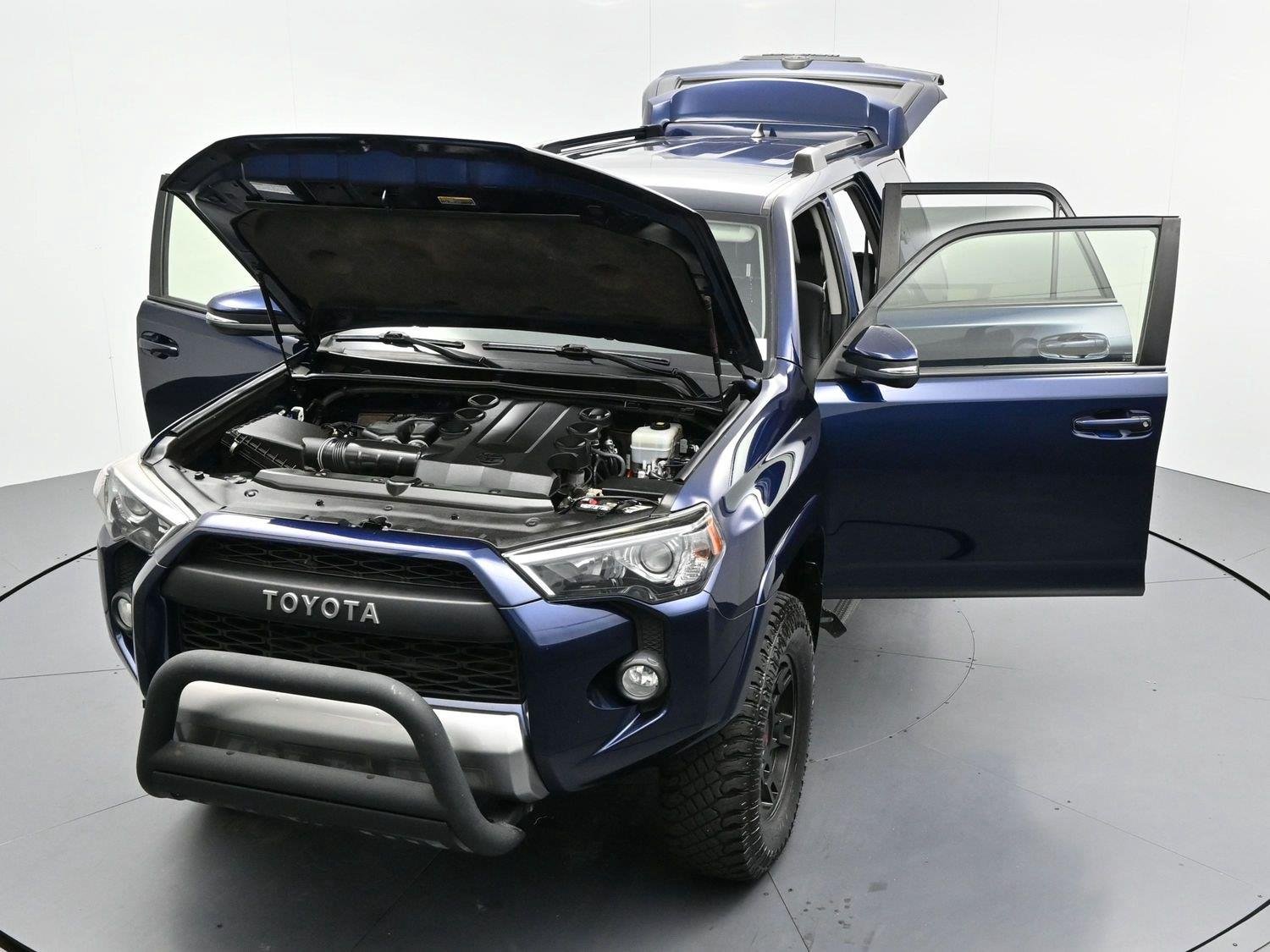 Used 2019 Nautical Blue Metallic Toyota SR5 image 44