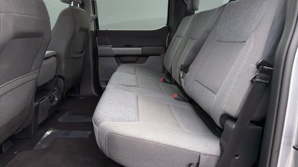 Used 2025 Silver Ford XLT image 19