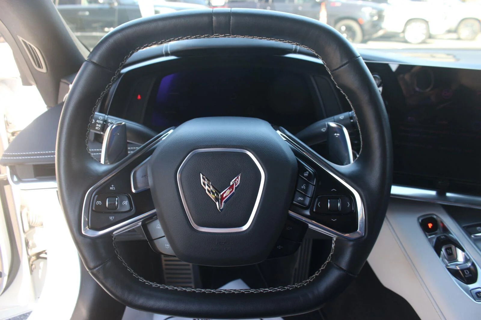 Used 2020 ARCTIC WHITE Chevrolet 2LT image 15