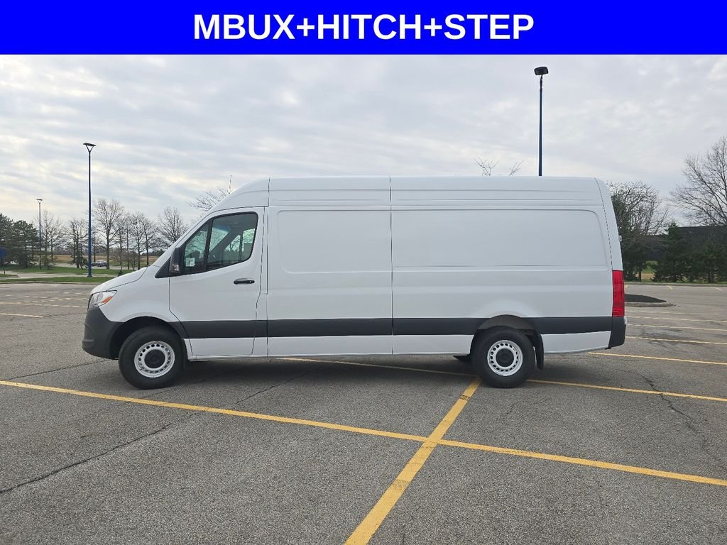 New 2026 Arctic White Mercedes-Benz Cargo 170 WB image 9