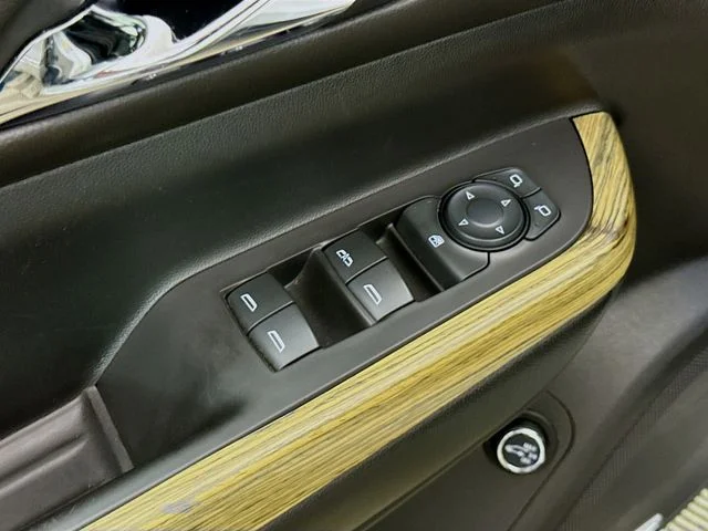 Certified Used 2019 Quicksilver Metallic GMC Denali image 18