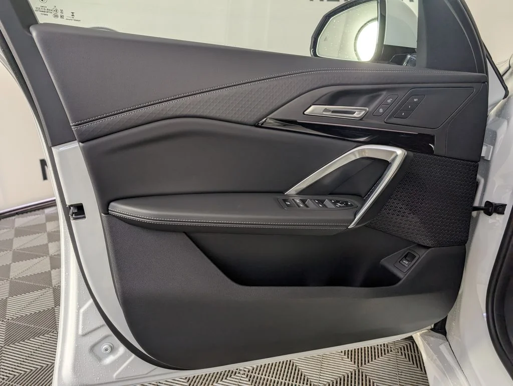 New 2026 Alpine White BMW xDrive28i image 16
