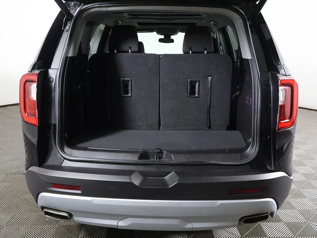 Used 2023 Black GMC SLE image 18