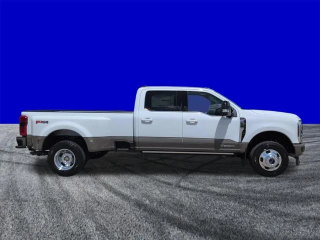 New 2026 Oxford White Ford F-350® King Ranch® image 3
