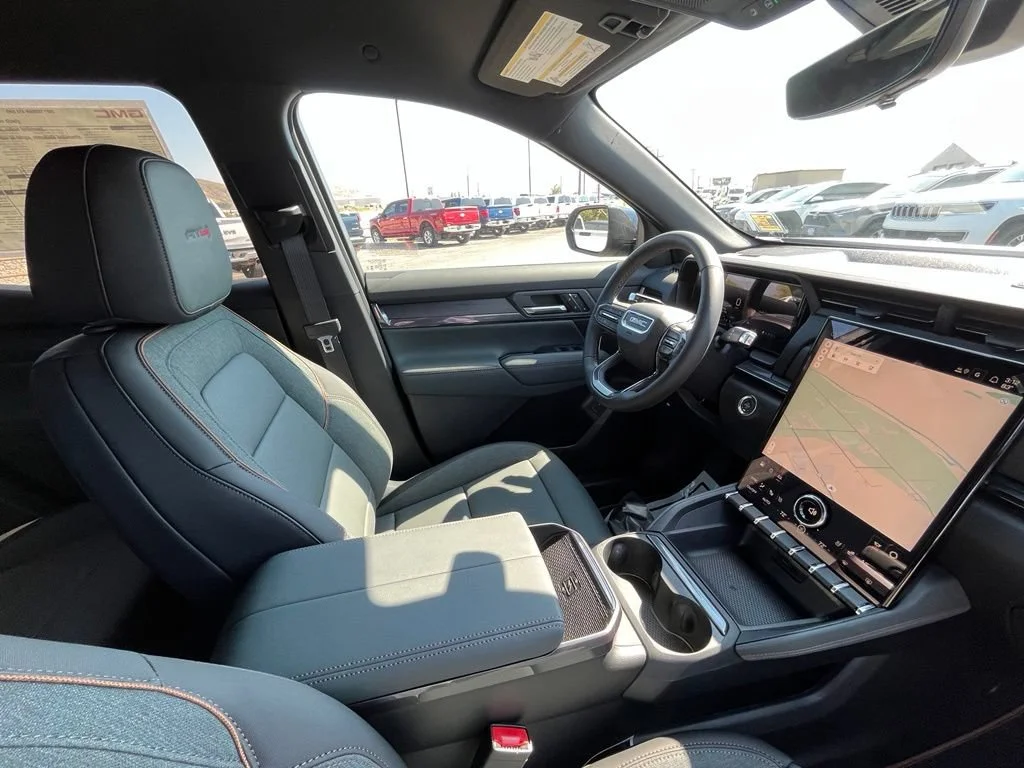 2027 GMC Terrain AT4 - Photo 21