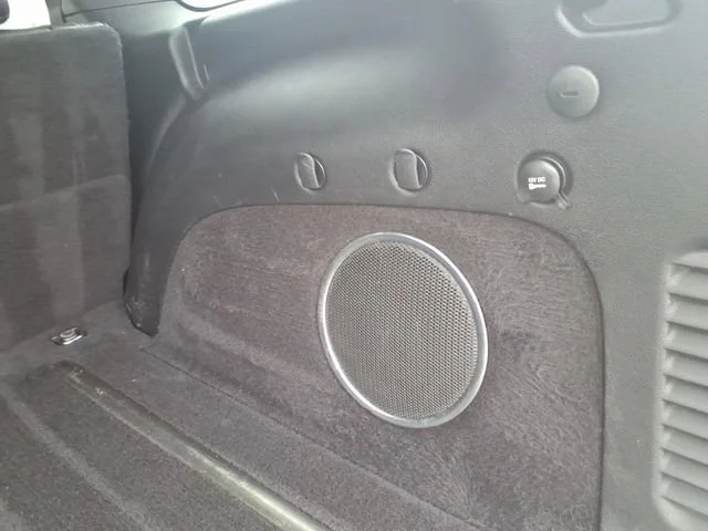 Used 2015 Gray Jeep Overland image 7