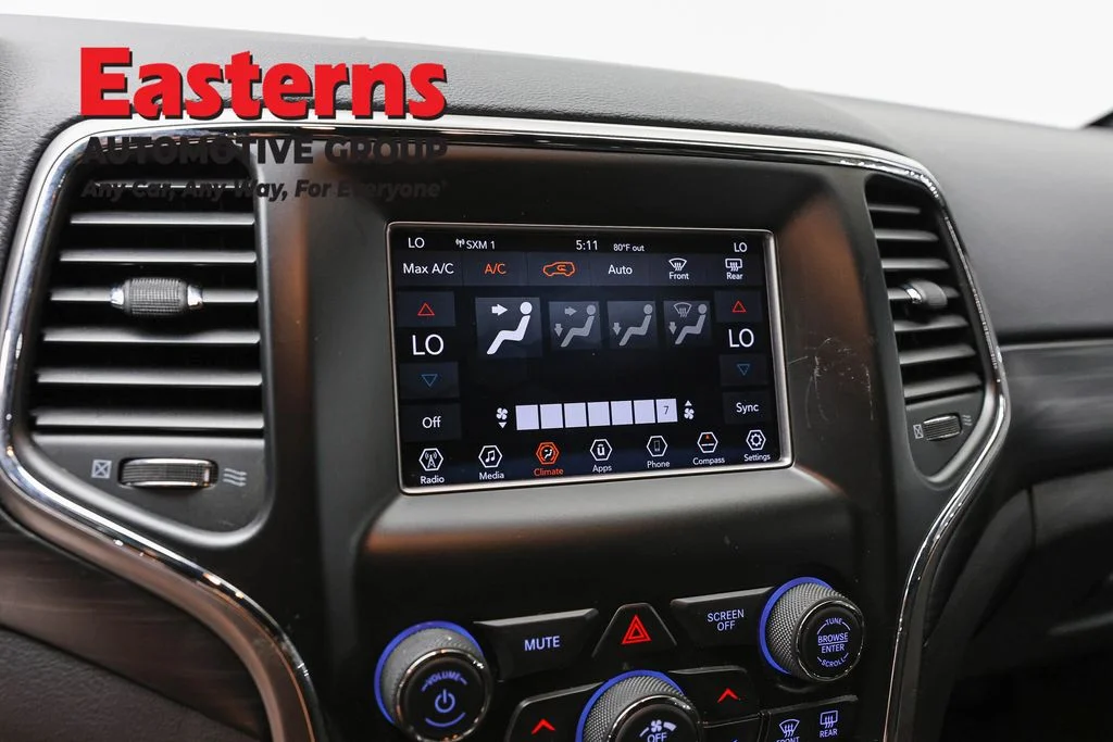 Used 2020 Gray Jeep Laredo E image 18