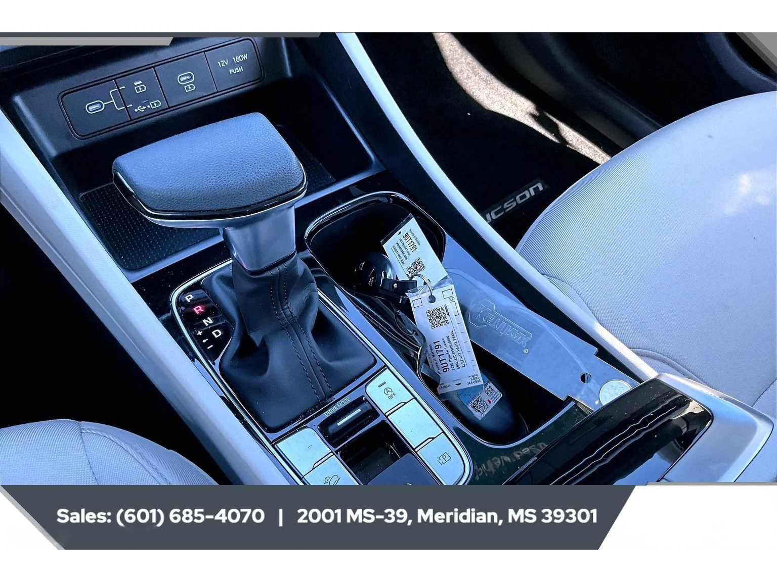 Used 2025 SERENITY WHITE PEARL Hyundai SE image 23